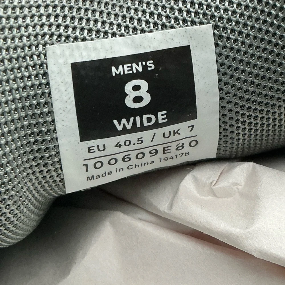 KURU CHICANE Men's Black and Gray Athletic Shoes size 8‎ Wide